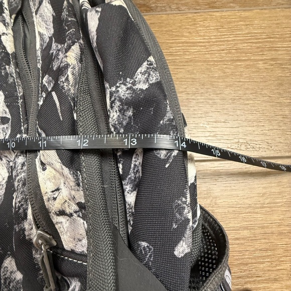 The North Face Wasatch Laptop Backpack, Black/White, Back to School - Picture 14 of 16